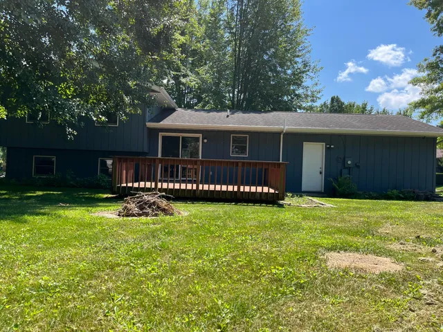 $2,250 | 852 Burr Oak Drive, Chesterton, IN 46304