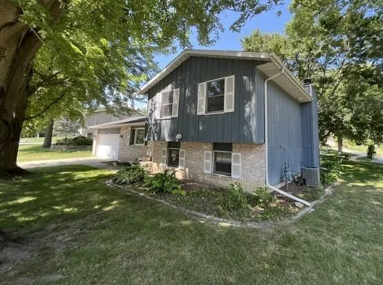 $2,250 | 852 Burr Oak Drive, Chesterton, IN 46304