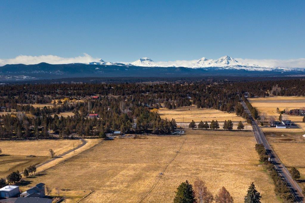 19515 Dayton Road Bend, OR 97703 - Photo 19 of 22 19