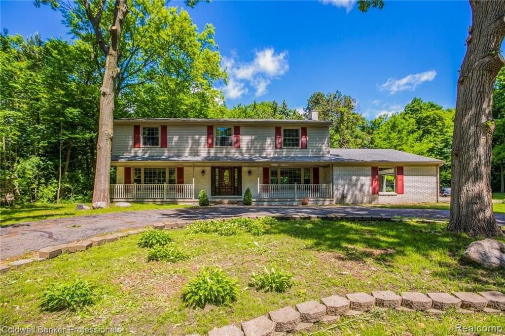 29075 Summerwood Road Farmington, MI 48334 - Photo 1 of 41