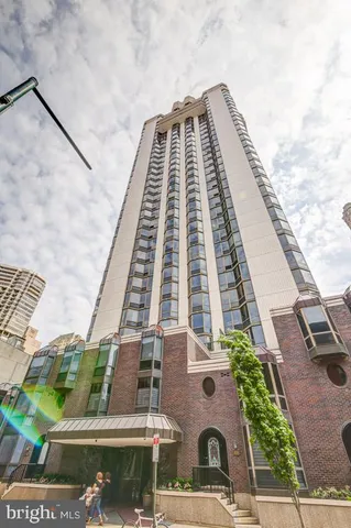 $1,825 | 2020 Walnut Street, Unit 23M, Philadelphia, PA 19103