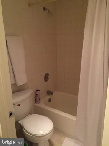 $1,825 | 2020 Walnut Street, Unit 23M, Philadelphia, PA 19103