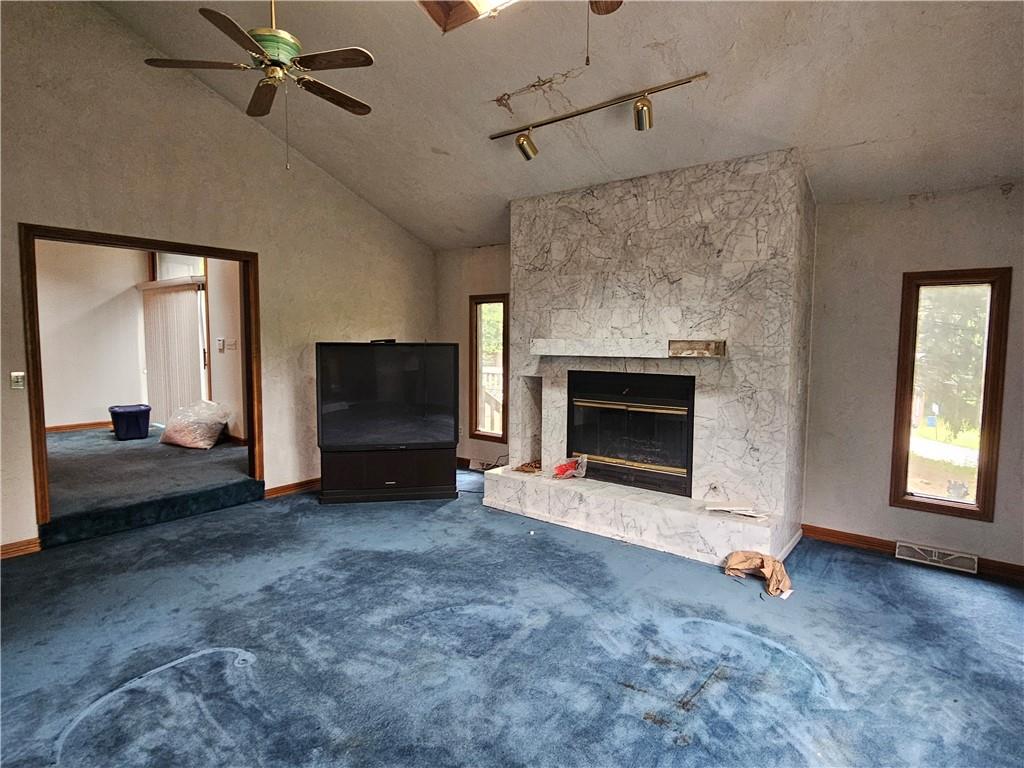 2908 Laketon Road Pittsburgh, PA 15235 - Photo 6 of 28 Gallery Image 6