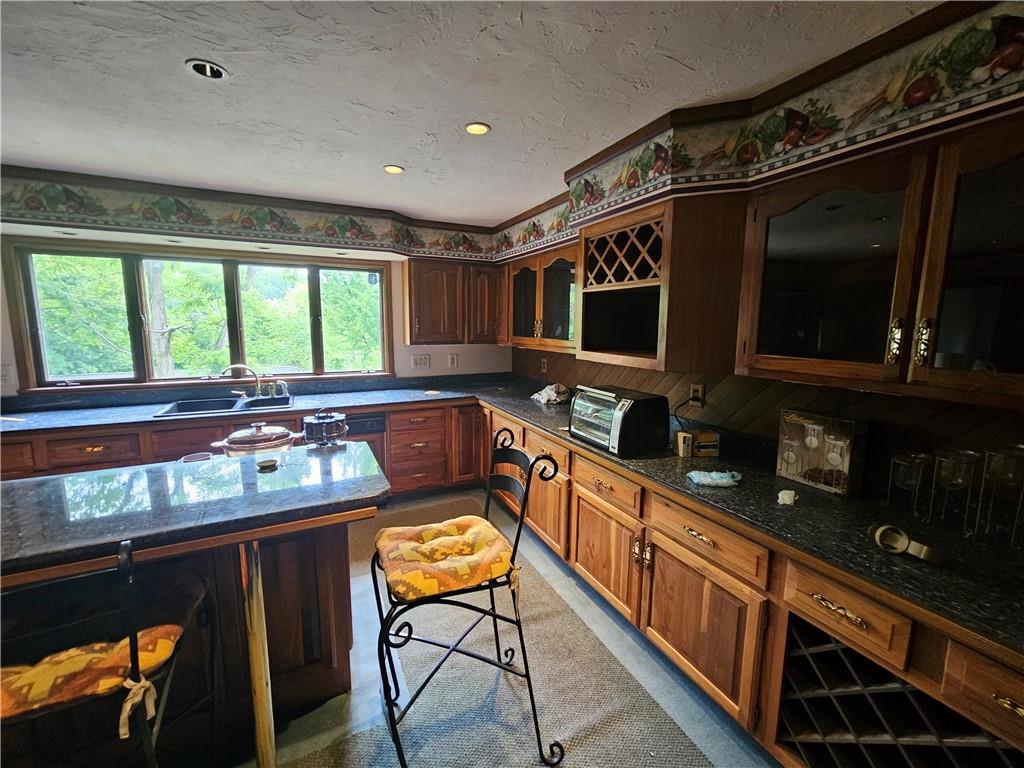 2908 Laketon Road Pittsburgh, PA 15235 - Photo 9 of 28 Gallery Image 9