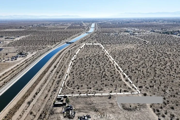 an aerial view of a building