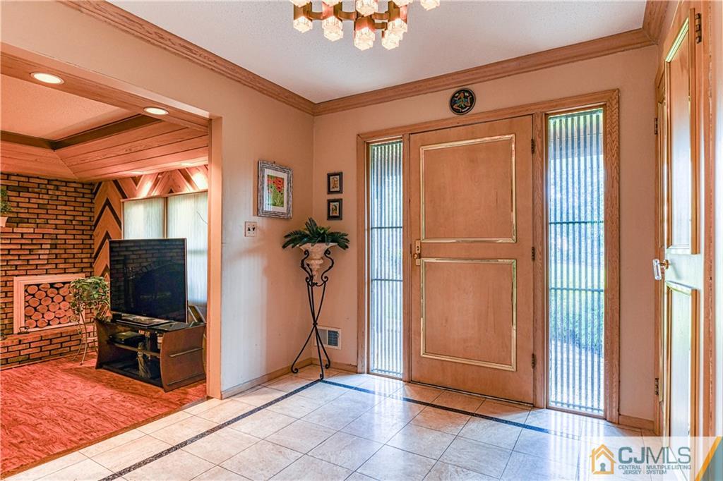 26 Woodmere Road North Brunswick, NJ 08902 - Photo 8 of 49 Gallery Image 8