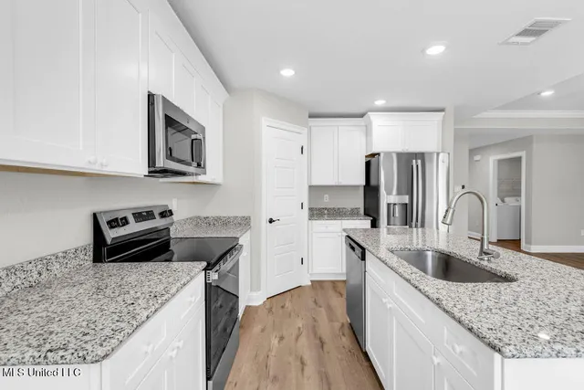 $1,950 | 14458 Quail Ridge Drive, Gulfport, MS 39503