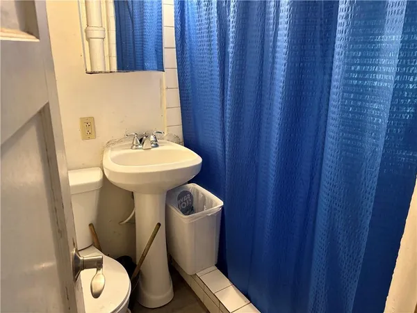 $100,000 | 831 Reynolds Avenue, Kansas City, KS 66101