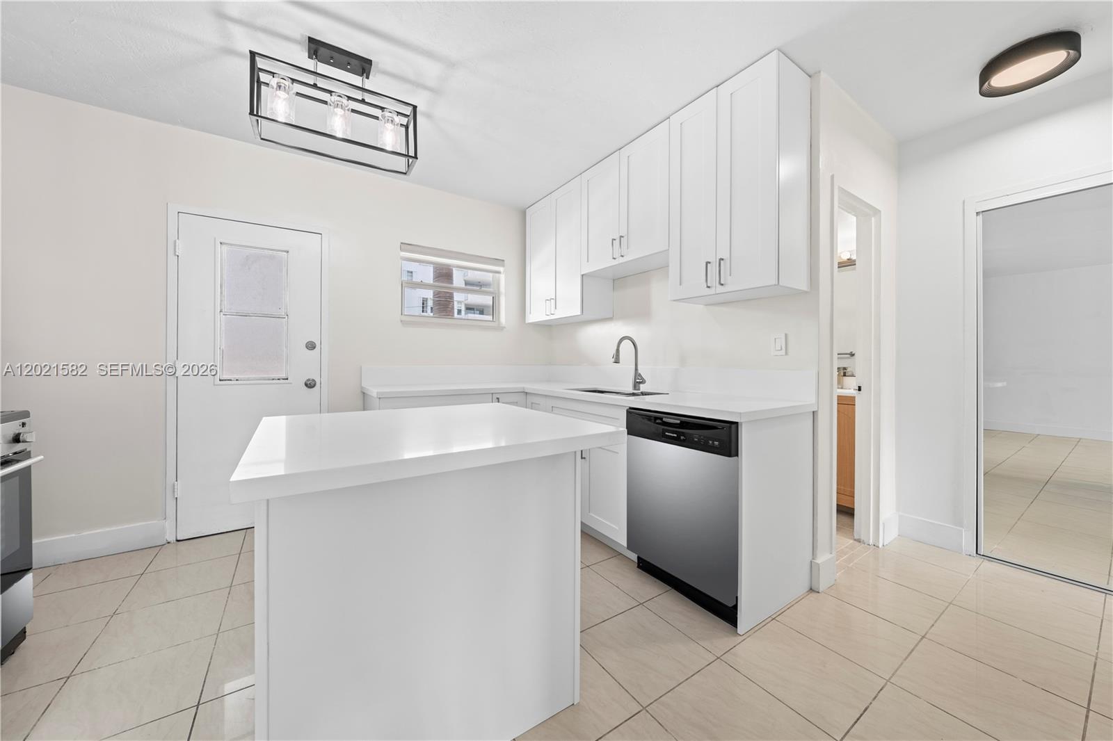 1300 Lincoln Road, Unit D204 Miami Beach, FL 33139 - Photo 5 of 26
