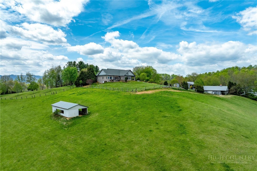4861 Dry Hill Road Butler, TN 37640 - Photo 12 of 50 Gallery Image 12