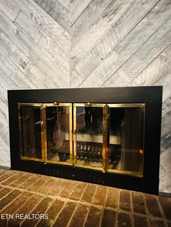 $378,500 | 102 Oakwood Drive, Clinton, TN 37716