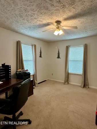 $378,500 | 102 Oakwood Drive, Clinton, TN 37716