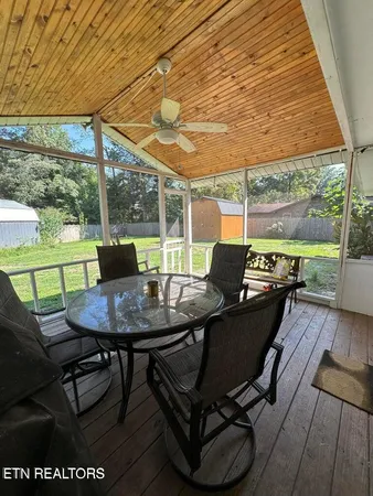 $378,500 | 102 Oakwood Drive, Clinton, TN 37716