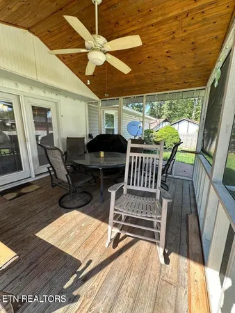 $378,500 | 102 Oakwood Drive, Clinton, TN 37716