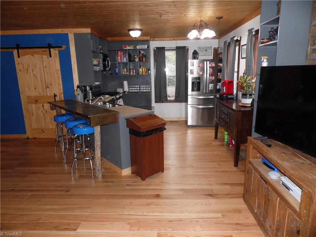 934 Lazy Branch Road Ennice, NC 28623 - Photo 14 of 48 Gallery Image 14