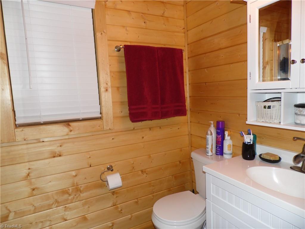 934 Lazy Branch Road Ennice, NC 28623 - Photo 23 of 48 Gallery Image 23
