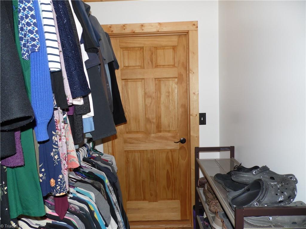 934 Lazy Branch Road Ennice, NC 28623 - Photo 27 of 48 Gallery Image 27