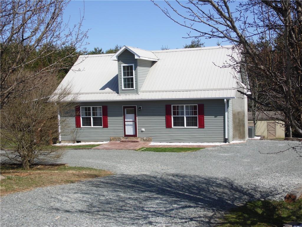934 Lazy Branch Road Ennice, NC 28623 - Photo 37 of 48 Gallery Image 37