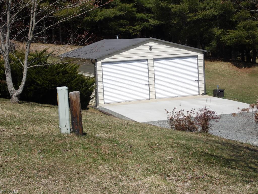 934 Lazy Branch Road Ennice, NC 28623 - Photo 38 of 48 Gallery Image 38