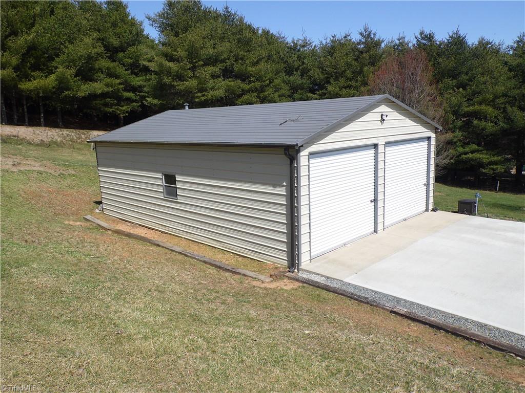 934 Lazy Branch Road Ennice, NC 28623 - Photo 10 of 48 Gallery Image 10