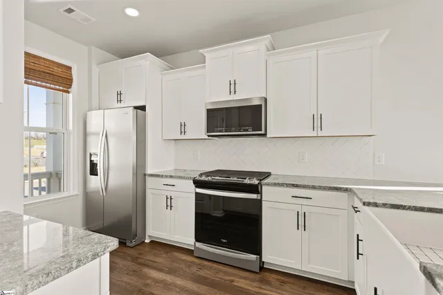 $330,000 | 116 Lewes Avenue, Simpsonville, SC 29681