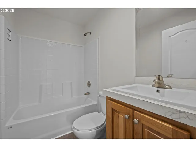 $340,000 | 3054 Surfwood Drive Northeast, Salem, OR 97305