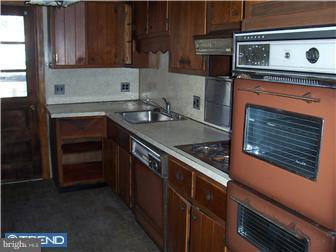 77 Academy Road Bala Cynwyd, PA 19004 - Photo 5 of 8 Kitchen