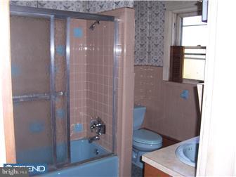 77 Academy Road Bala Cynwyd, PA 19004 - Photo 6 of 8 Bathroom