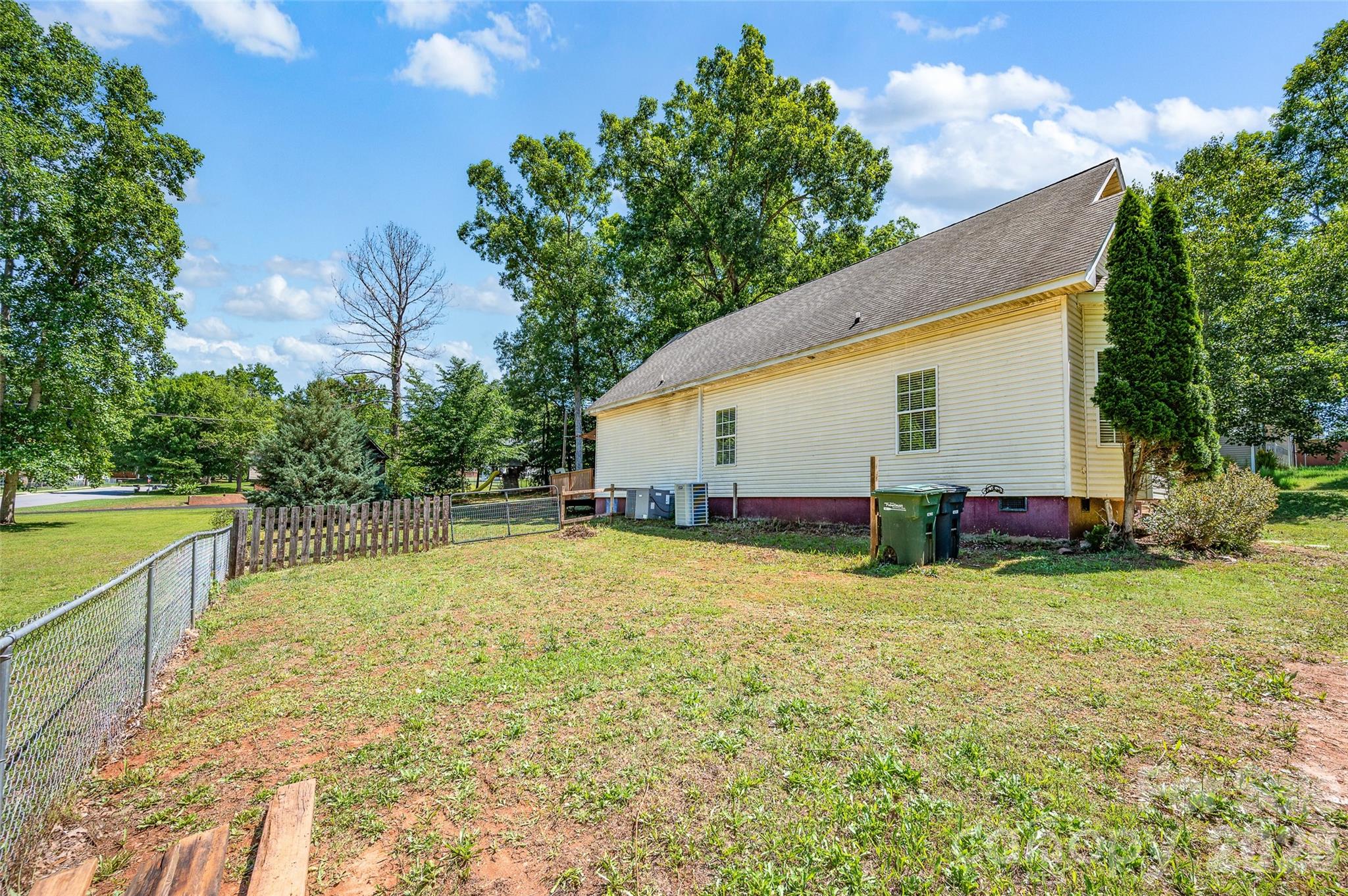 105 Queensbury Road Troutman, NC 28166 - Photo 5 of 27
