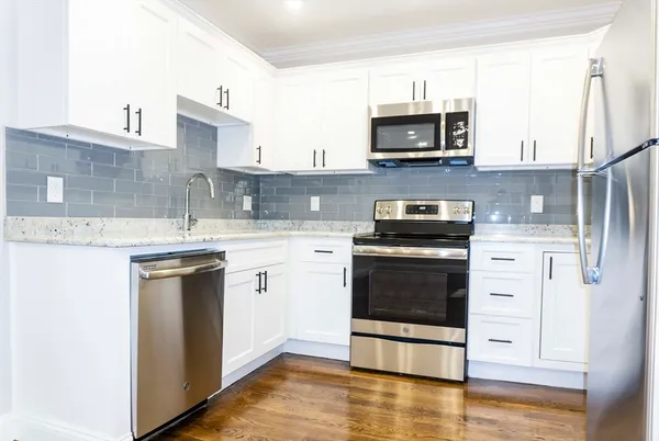 $2,750 | 75 Morris Street, Unit 1, Boston, MA 02128