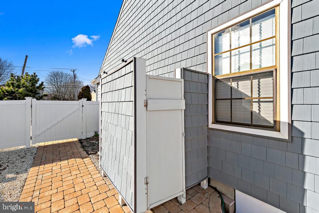 305 Jennings Road Manahawkin, NJ 08050 - Photo 54 of 71 Outdoor Shower