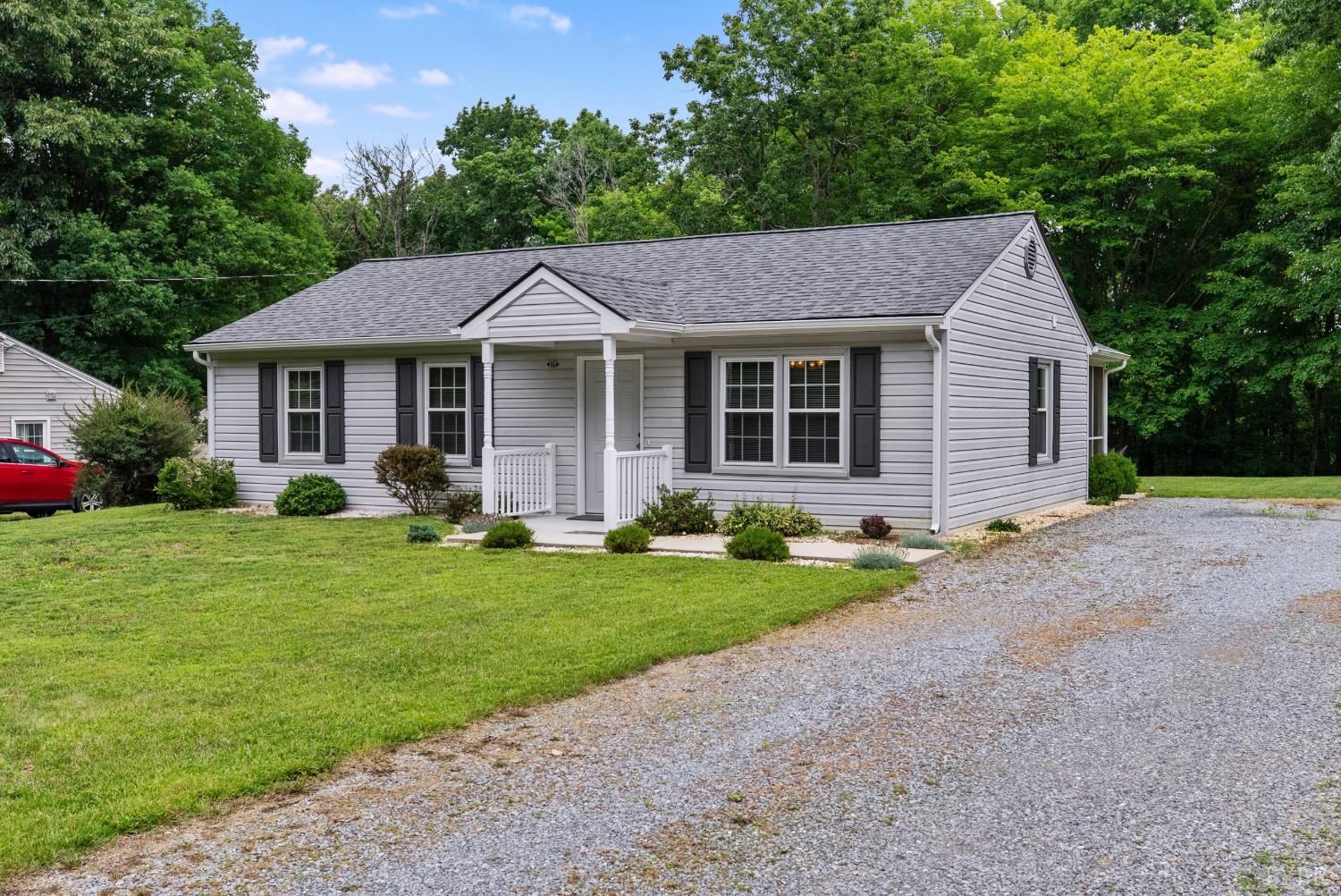 271 Rockwell Road Lynchburg, VA 24504 - Photo 4 of 37