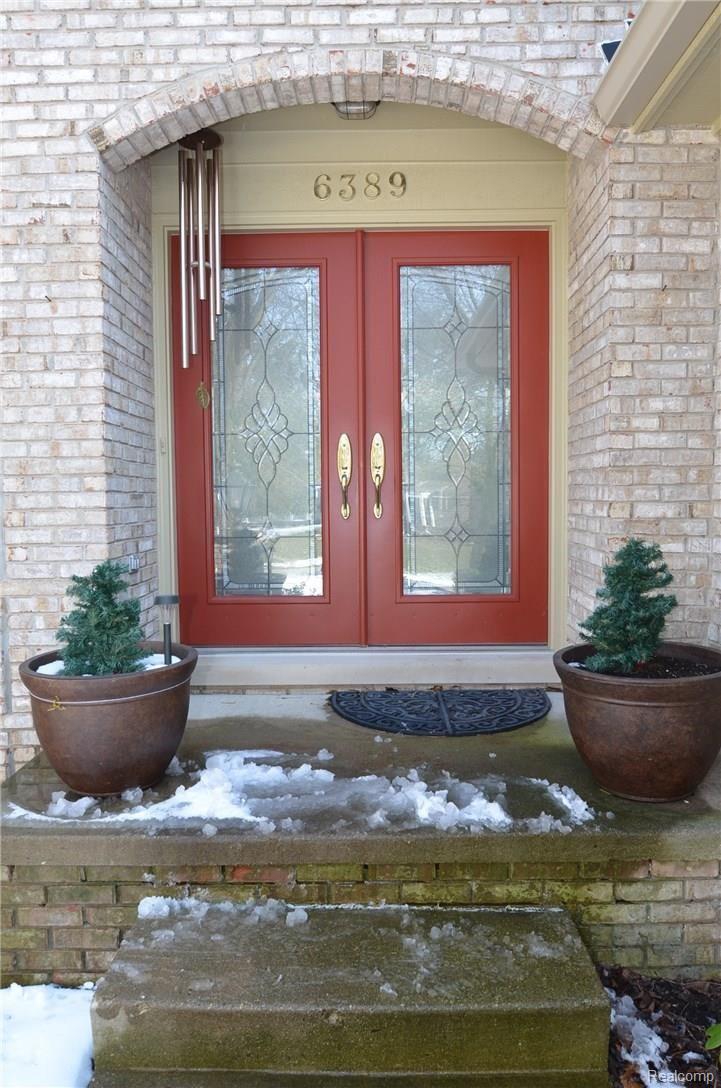 6389 Cherry Tree Court Rochester, MI 48306 - Photo 1 of 30 WELCOME TO CHERRY TREE-AN IMPRESSIVE APPROACH