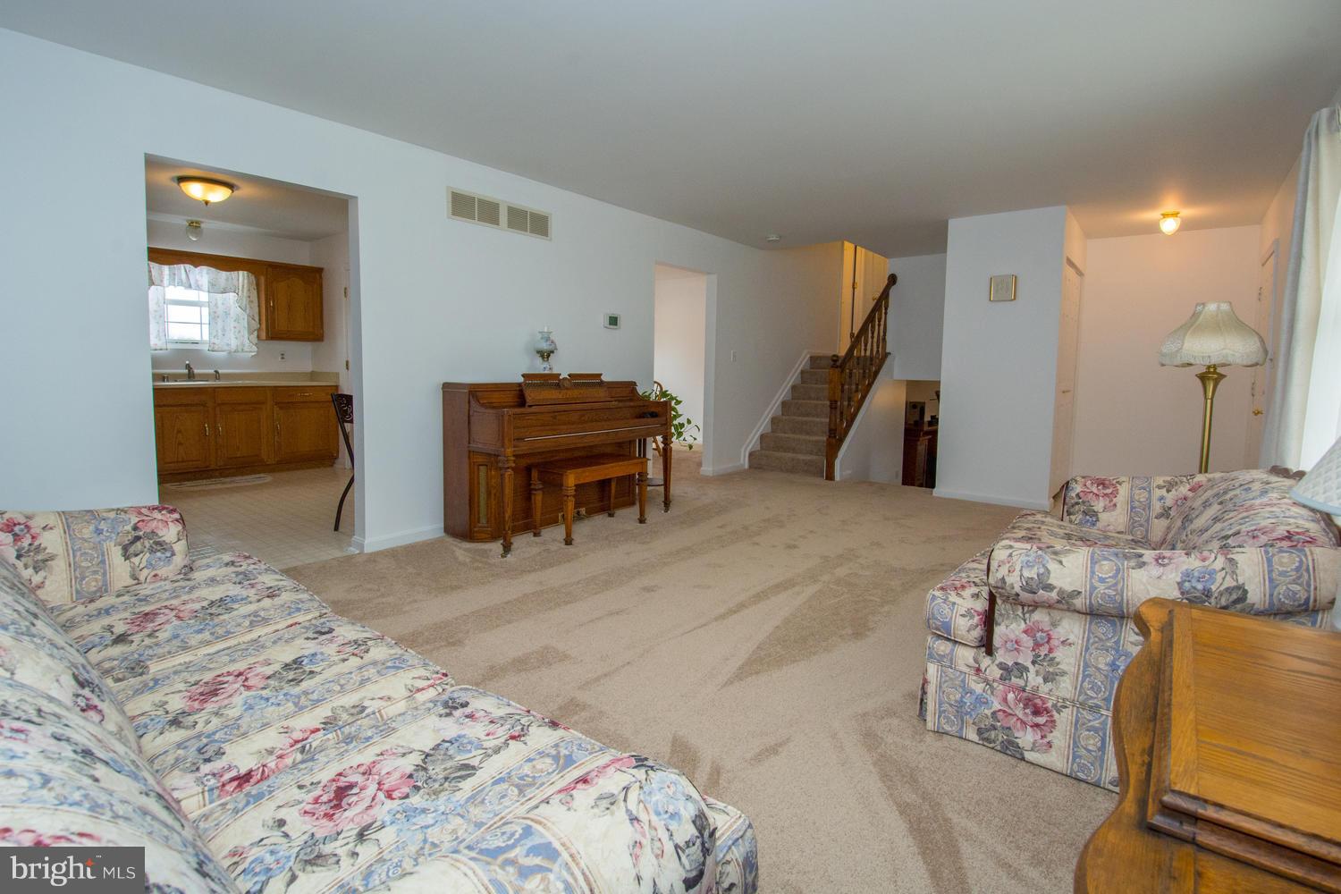 486 Stone Road Westminster, MD 21158 - Photo 3 of 30 Living Room