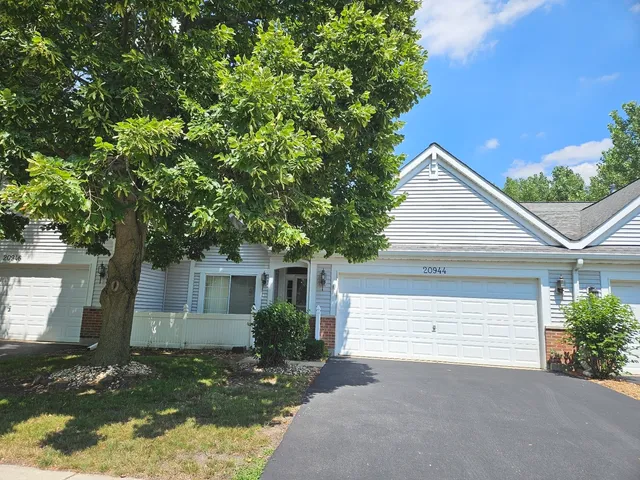 $245,000 | 20944 Blossom Lane, Plainfield, IL 60544