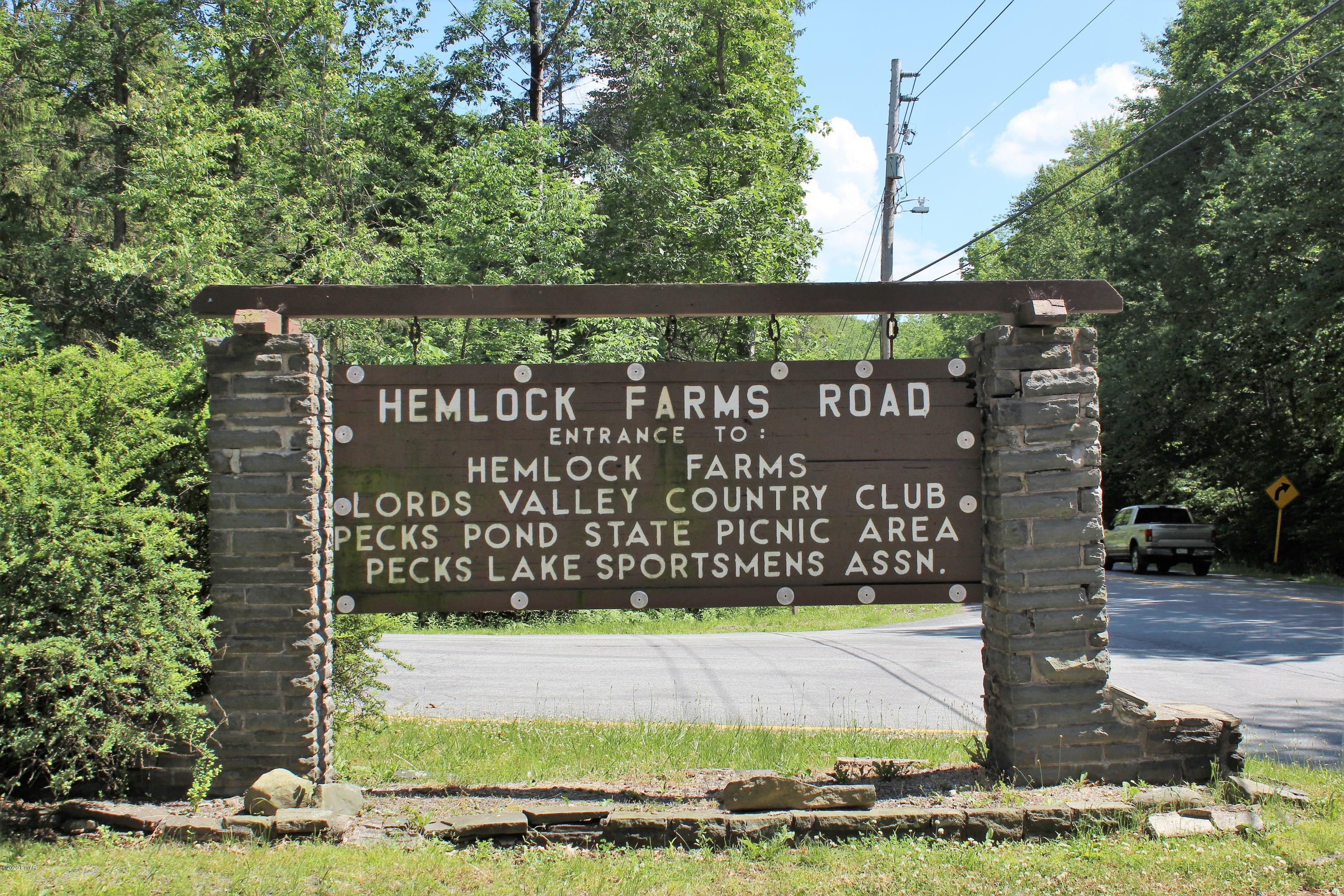122 Old Rte 402 Dingmans Ferry, PA 18328 - Photo 31 of 41