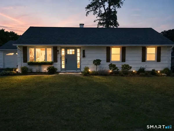 $499,500 | 200 Little Deer Road, Bridgeport, CT 06606