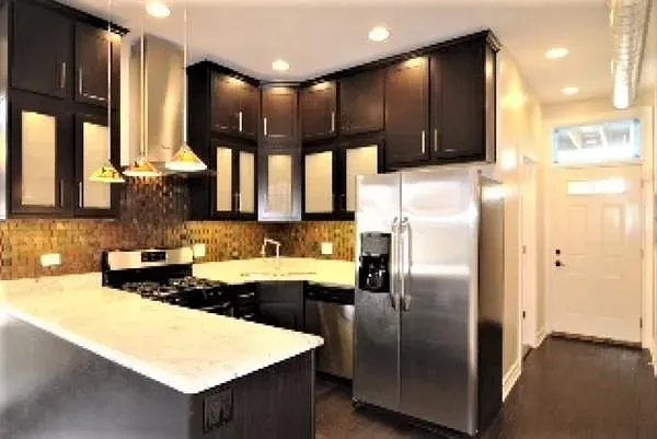 $2,850 | 847 West Addison Street, Unit 1R, Chicago, IL 60657