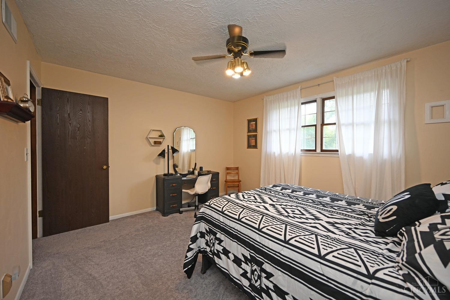 8275 Daleview Road Cincinnati, OH 45247 - Photo 23 of 41 Gallery Image 23