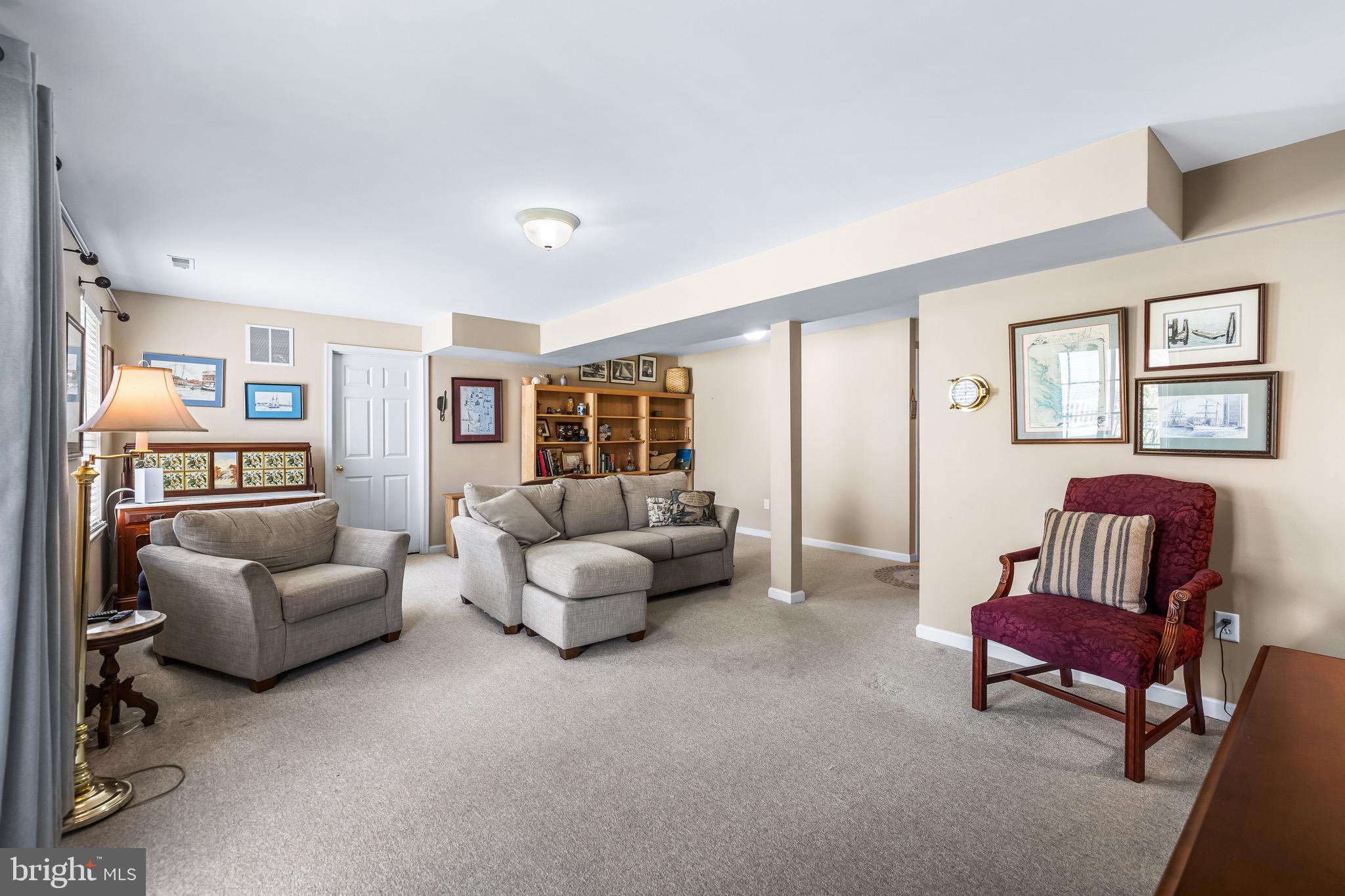 1713 Mystic Circle Baltimore, MD 21221 - Photo 28 of 37 a living room with furniture and a window