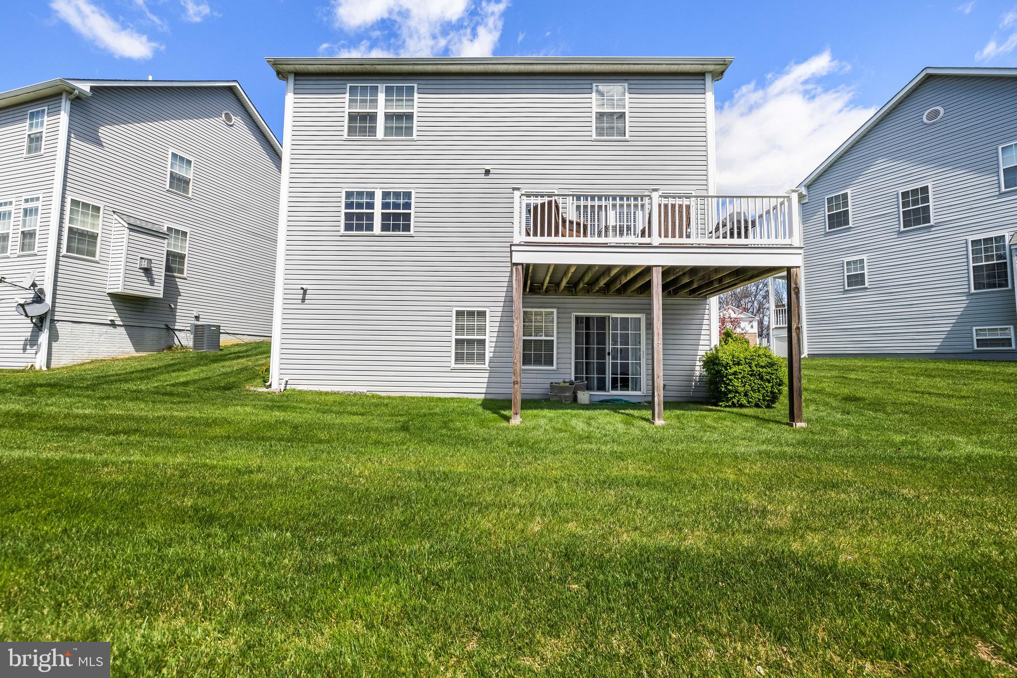 1713 Mystic Circle Baltimore, MD 21221 - Photo 31 of 37 a view of a house with backyard and garden