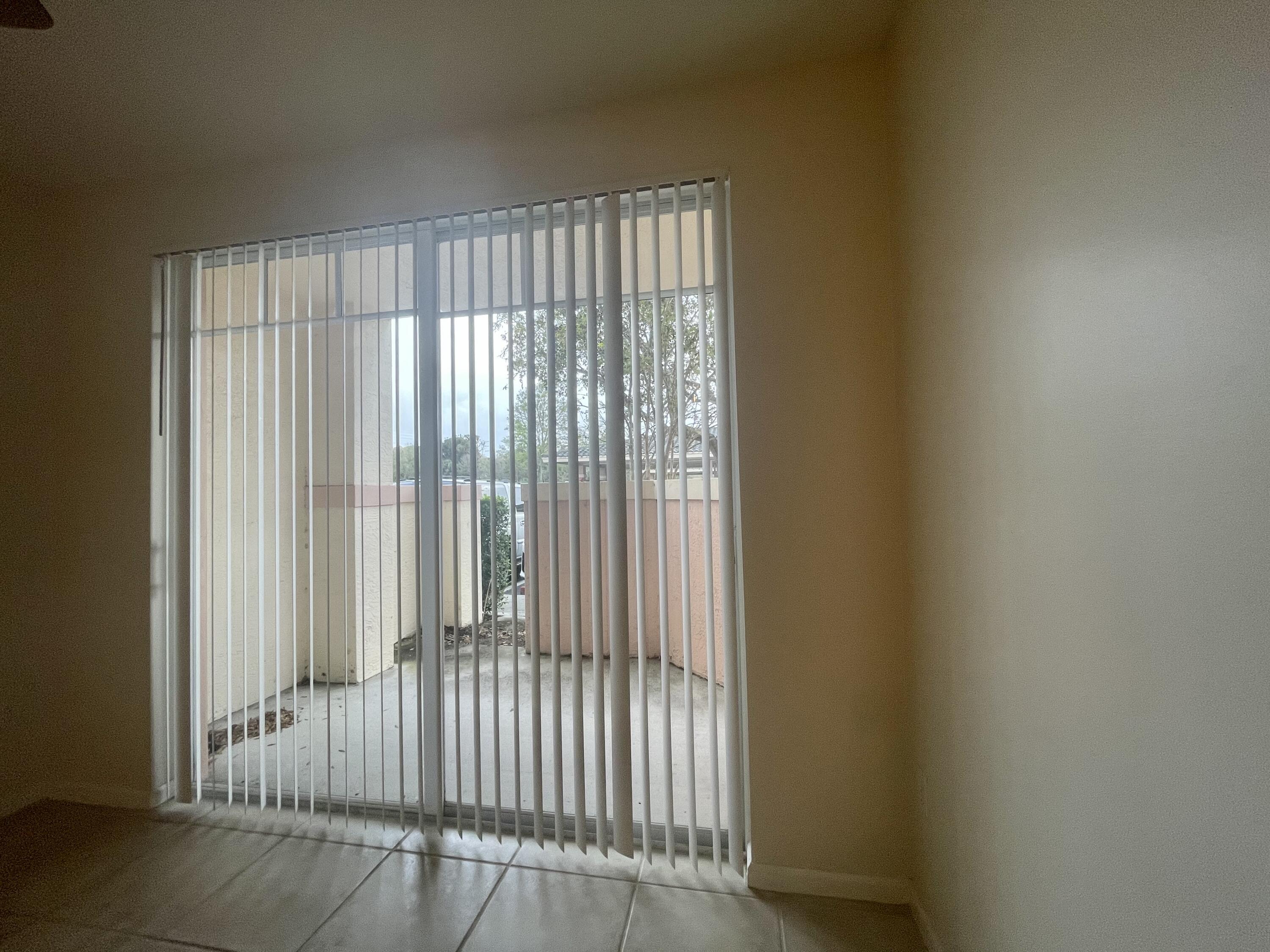 4812 Central Boulevard, Unit 15 Jupiter, FL 33458 - Photo 7 of 11 IMG_1532