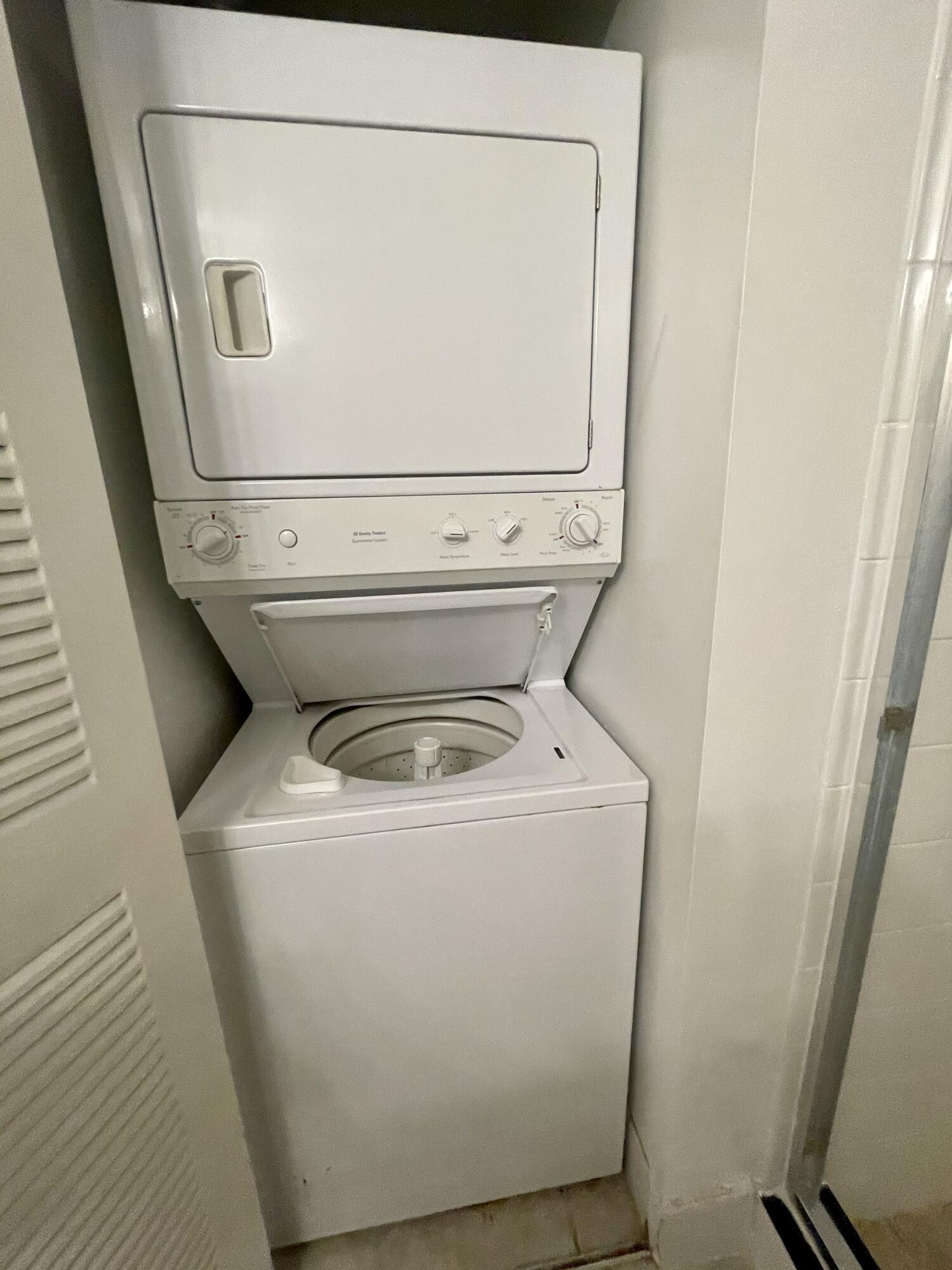 4812 Central Boulevard, Unit 15 Jupiter, FL 33458 - Photo 8 of 11 IMG_1538