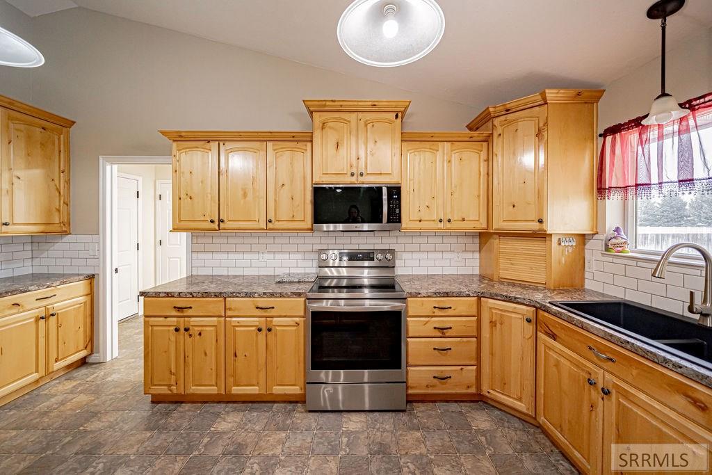 4 North 3700 East Rigby, ID 83442 - Photo 9 of 68