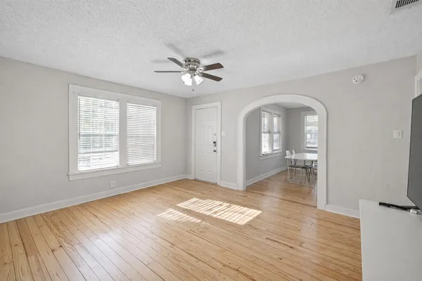 $4,995 | 1202 East 29th Street, Austin, TX 78722