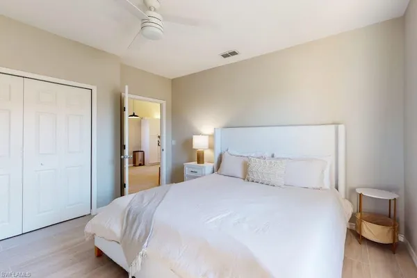 $4,500 | 350 Robin Hood Circle, Unit 202, Naples, FL 34104