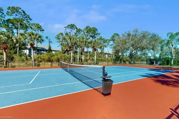 $4,500 | 350 Robin Hood Circle, Unit 202, Naples, FL 34104