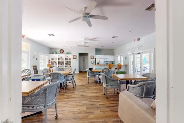 $4,500 | 350 Robin Hood Circle, Unit 202, Naples, FL 34104