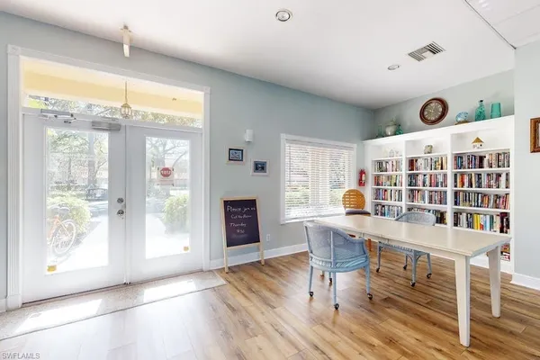 $4,500 | 350 Robin Hood Circle, Unit 202, Naples, FL 34104