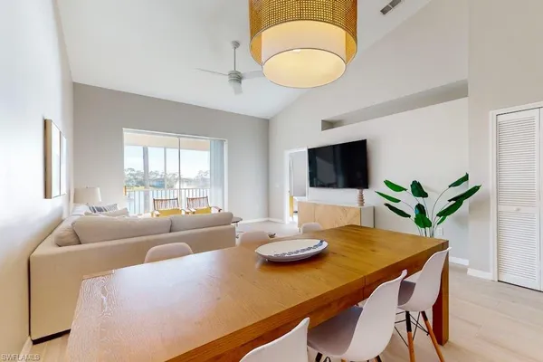 $4,500 | 350 Robin Hood Circle, Unit 202, Naples, FL 34104